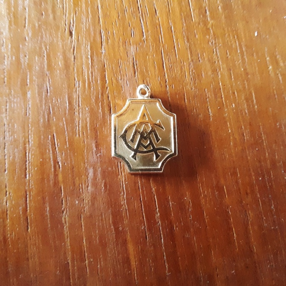 🏸🎾 Atlanta Athletic Club | Gold Tone Charm with Loop | Vintage 1980s 🎾⛳️